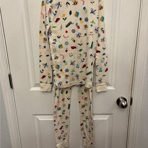 Hanna Andersson cream Pajamas Bug's &
Flowers Size 10